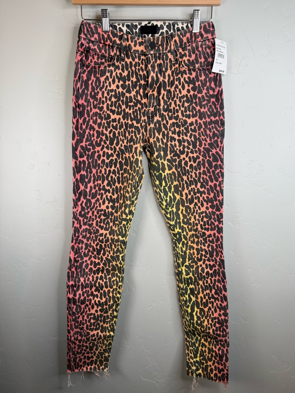 NEW Mother High Waisted Looker Fray Jeans In Radioactive Paws Animal Print 25 - Picture 3 of 13